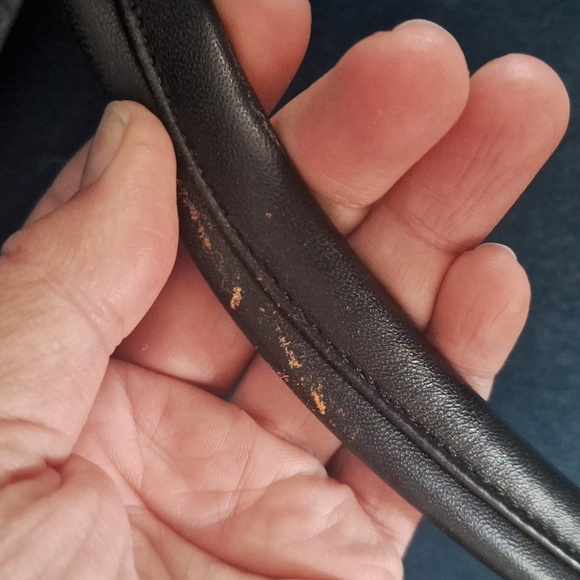 Ling Wu Cross Shoulder Tote - Picture 5 of 8